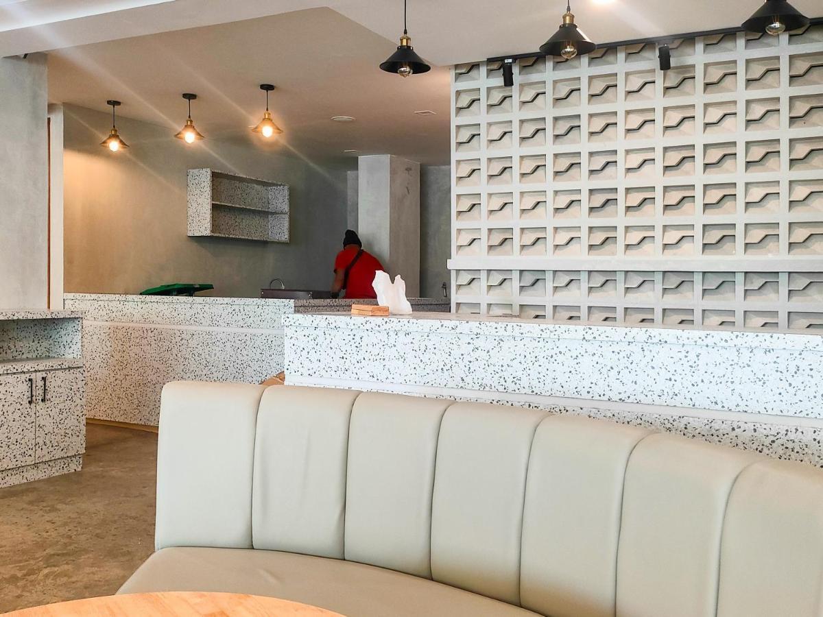 Travel Biz Hotel Medan Mitra Reddoorz المظهر الخارجي الصورة